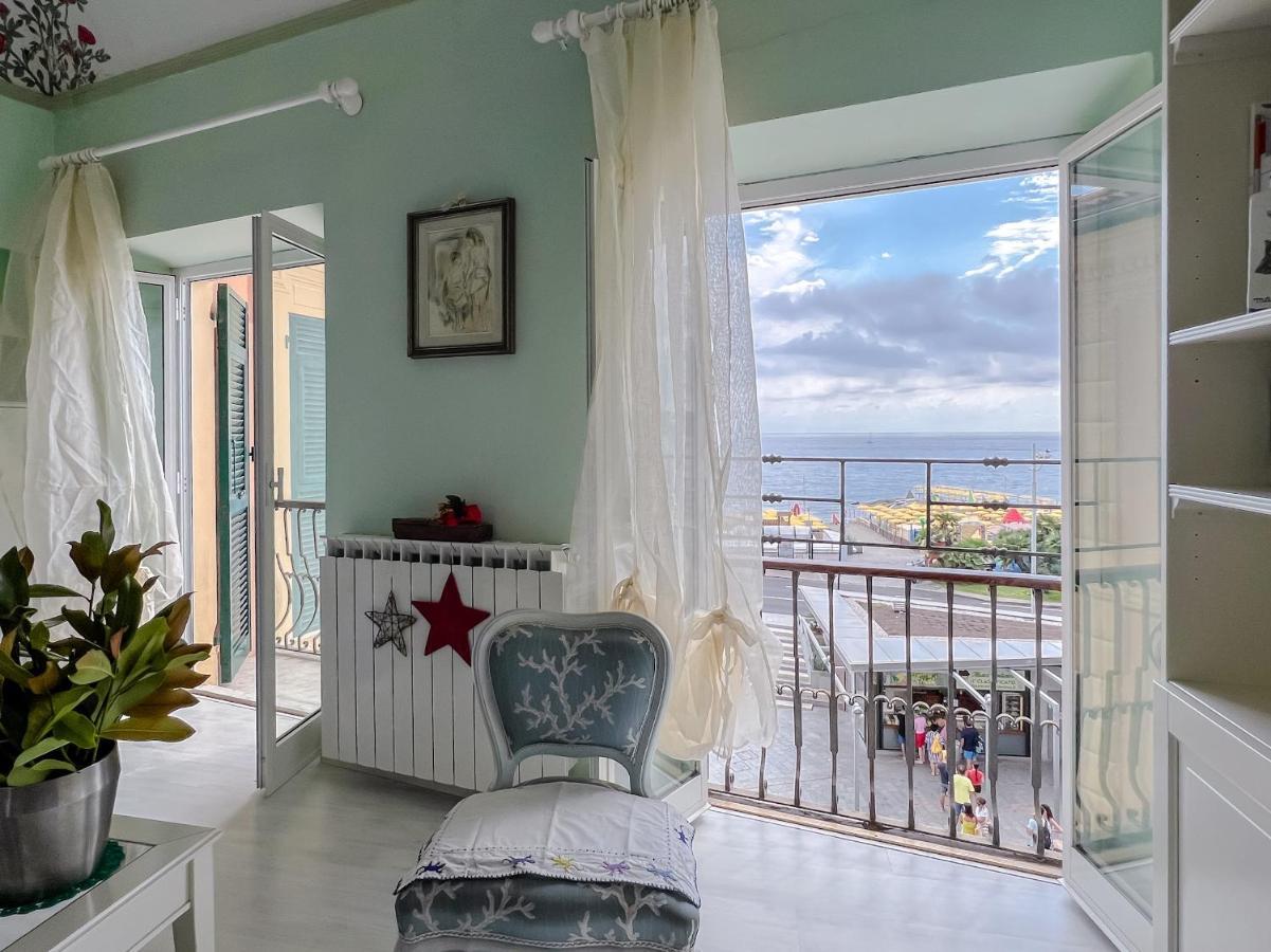 Splendido Appartamento Con Vista Mare Su Piazza Dante 바라체 외부 사진